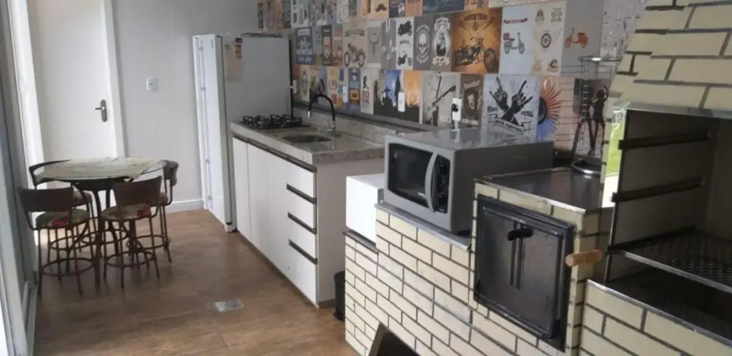Casa com Piscina e Hidromassagem Montoski