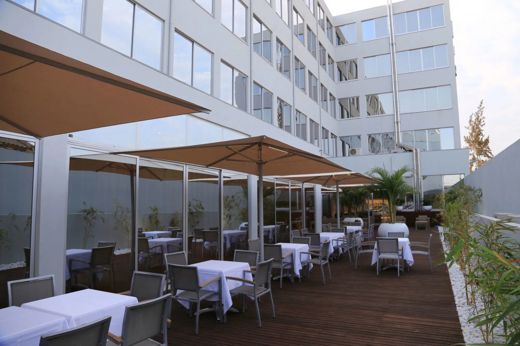 Fly Hotel