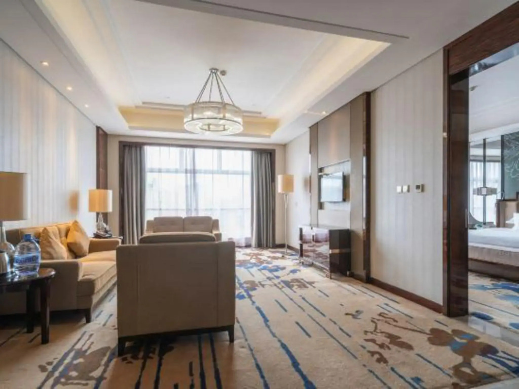 Junhua Hotel