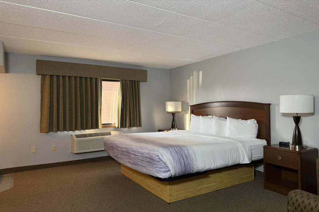 AmericInn by Wyndham Sioux Falls
