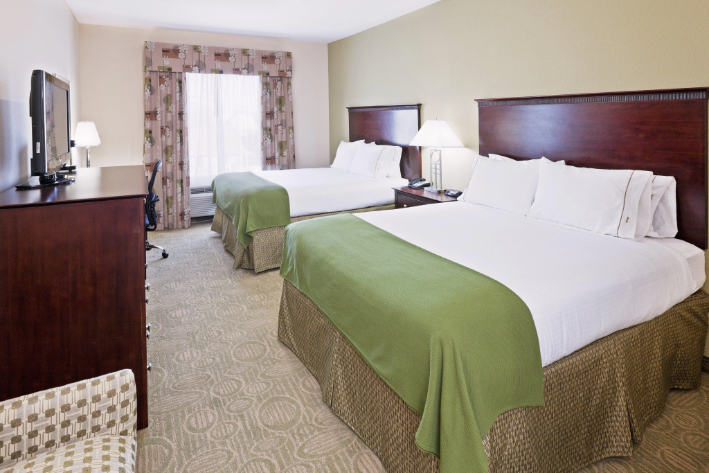 Holiday Inn Express Hotel & Suites Brownfield by IHG