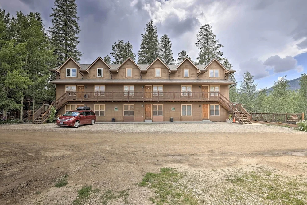 Walk to Marina: Rustic Grand Lake Retreat!