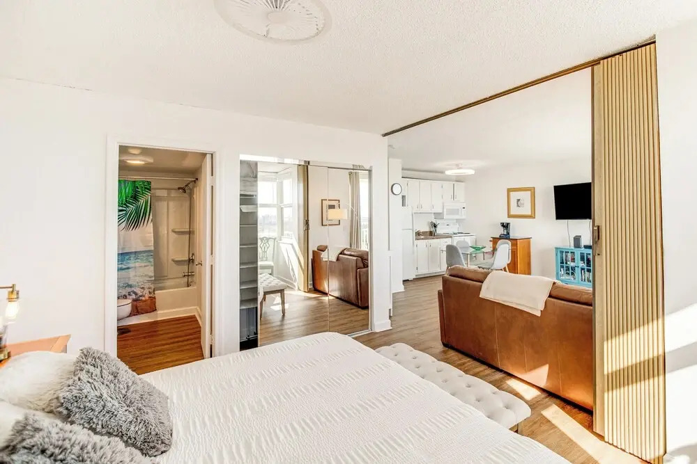Fort Myers Beach Studio w/ Balcony & Views!