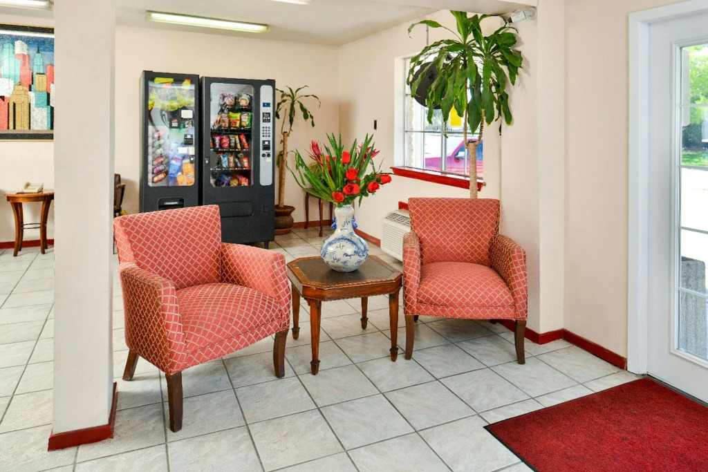 Red Carpet Inn Hornwood Drive