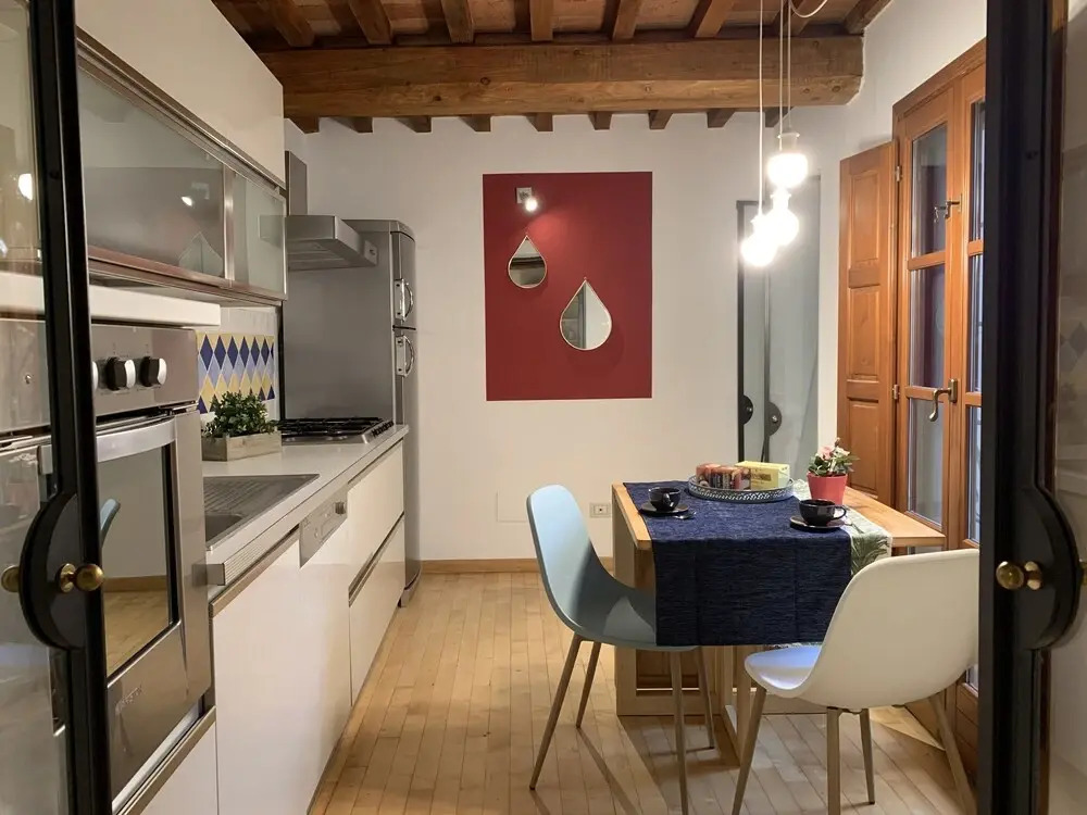 AwesHome - Pisa Tower House