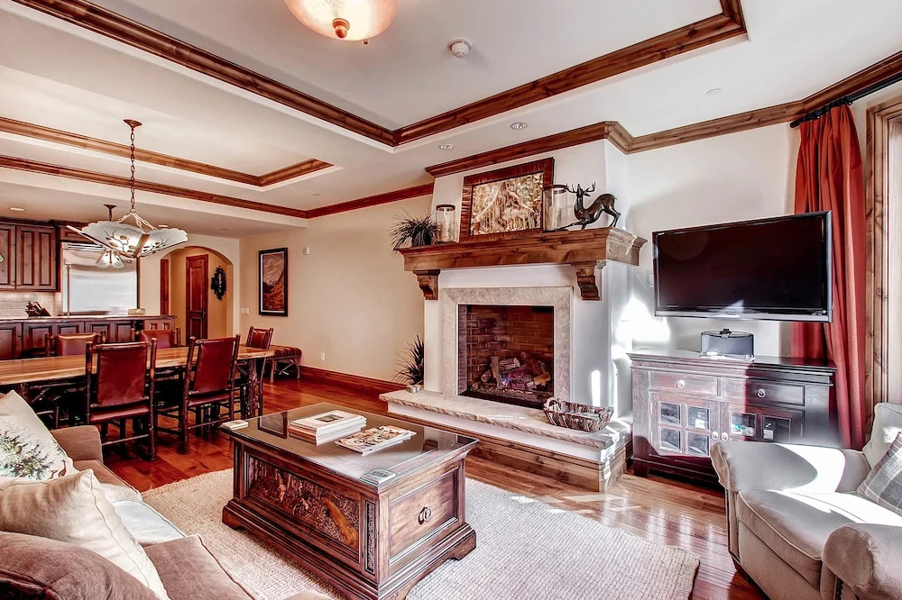 Vail Mountain Lodging by East West Hospitality