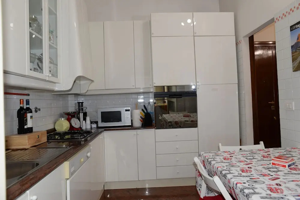 Single room in cozy and comfortable apartment
