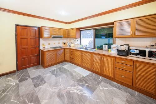 Yellow Villa With Pool In Rawai
