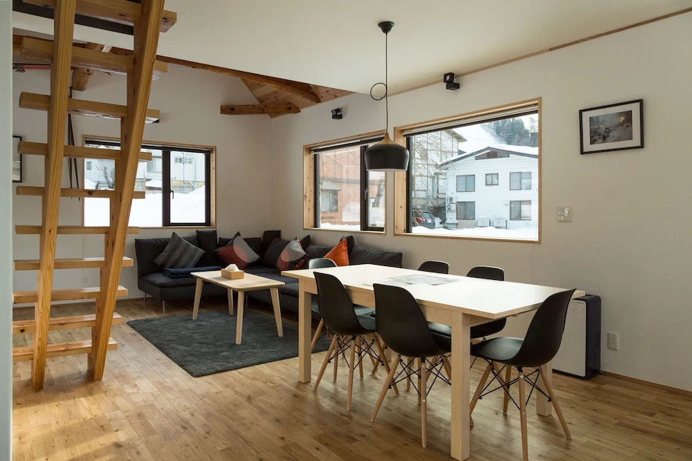Harvest Eco House