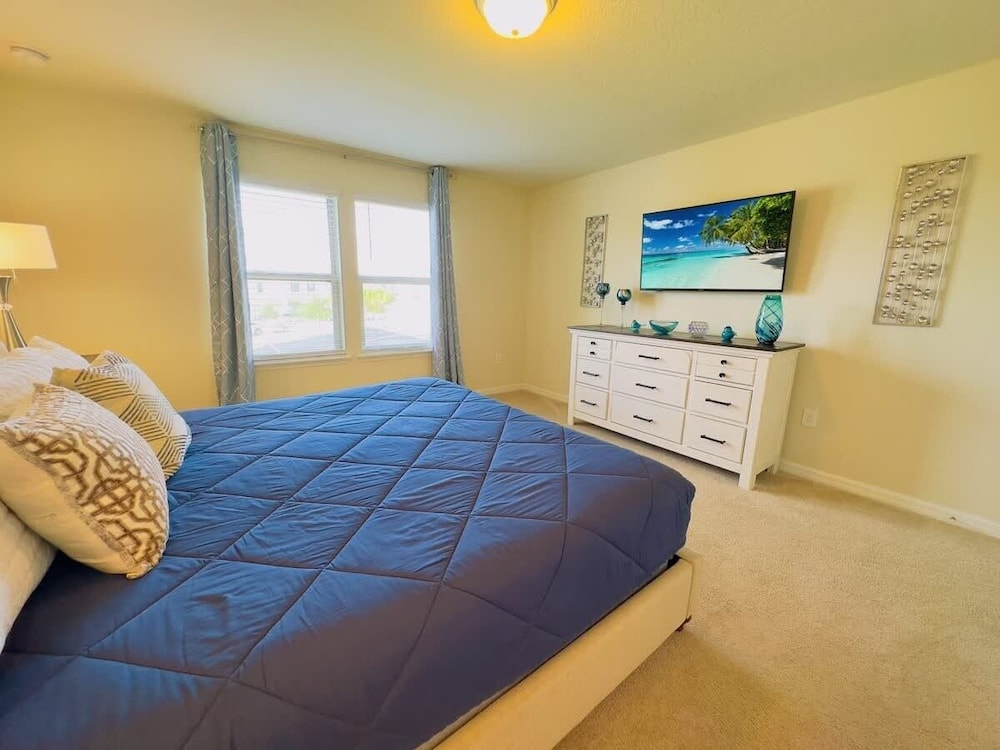 Villa Near Disney Themed Luxury 5bd With Pool 5 Bedroom Home