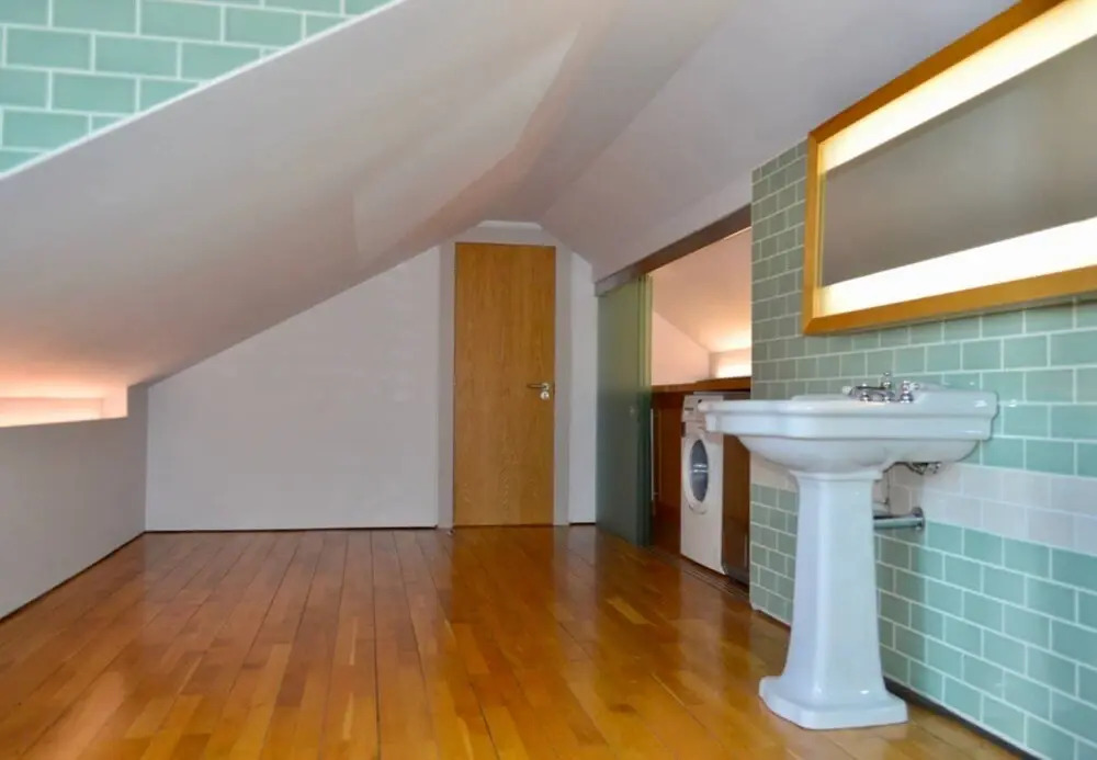 Incredible Edinburgh Penthouse Apartment With Roof Terrace