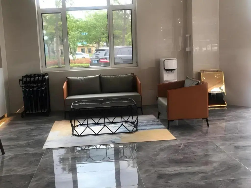 GreenTree Inn Express Qingdao Laixi High-Speed Railway Station Shenzhen Road