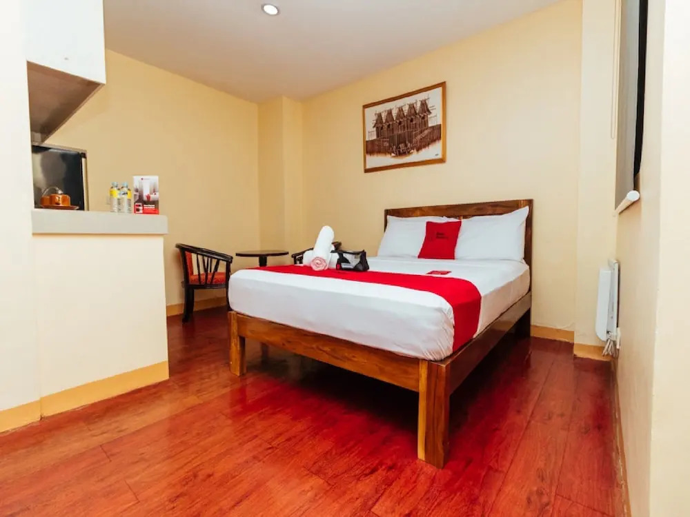 City Traveler Suites by RedDoorz