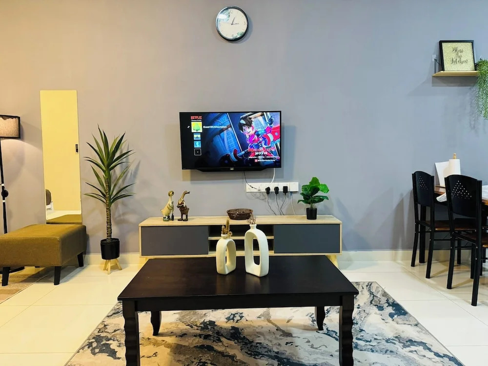 KIP Core Soho Suite by Five Senses