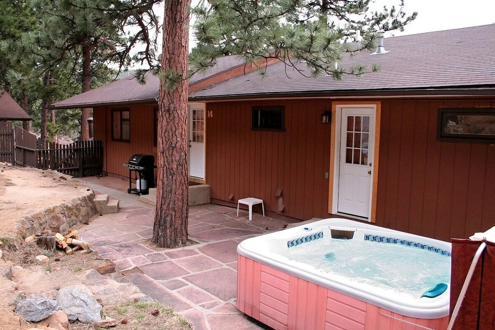 Timber Creek Chalets: 14 3 Bedroom Chalet