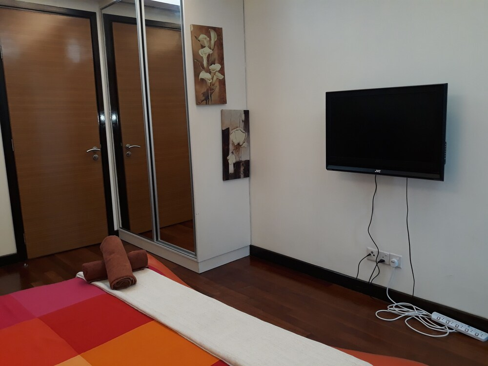 Oris Casa Resident