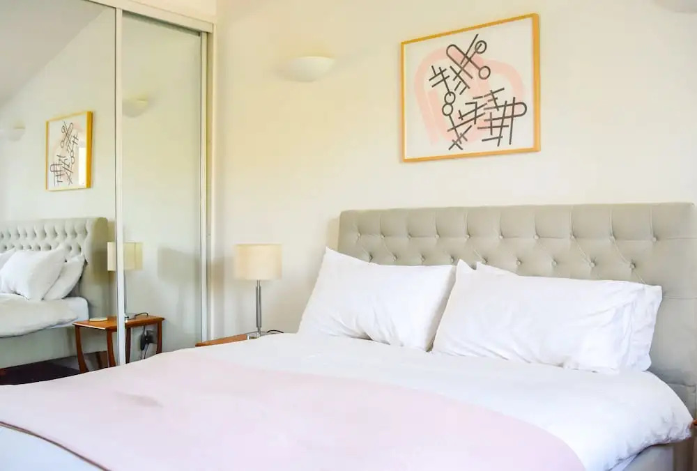 Well-Appointed 2 Bedroom East London Flat