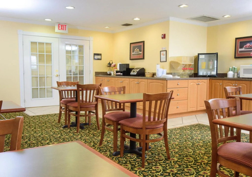 Roadstar Hotel Zephyrhills
