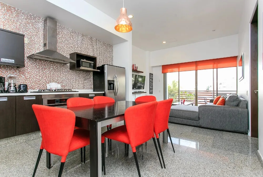 IN 03 2 Bedroom+ 6 people+ Mamitas Beach Area- 1block from beach Apts