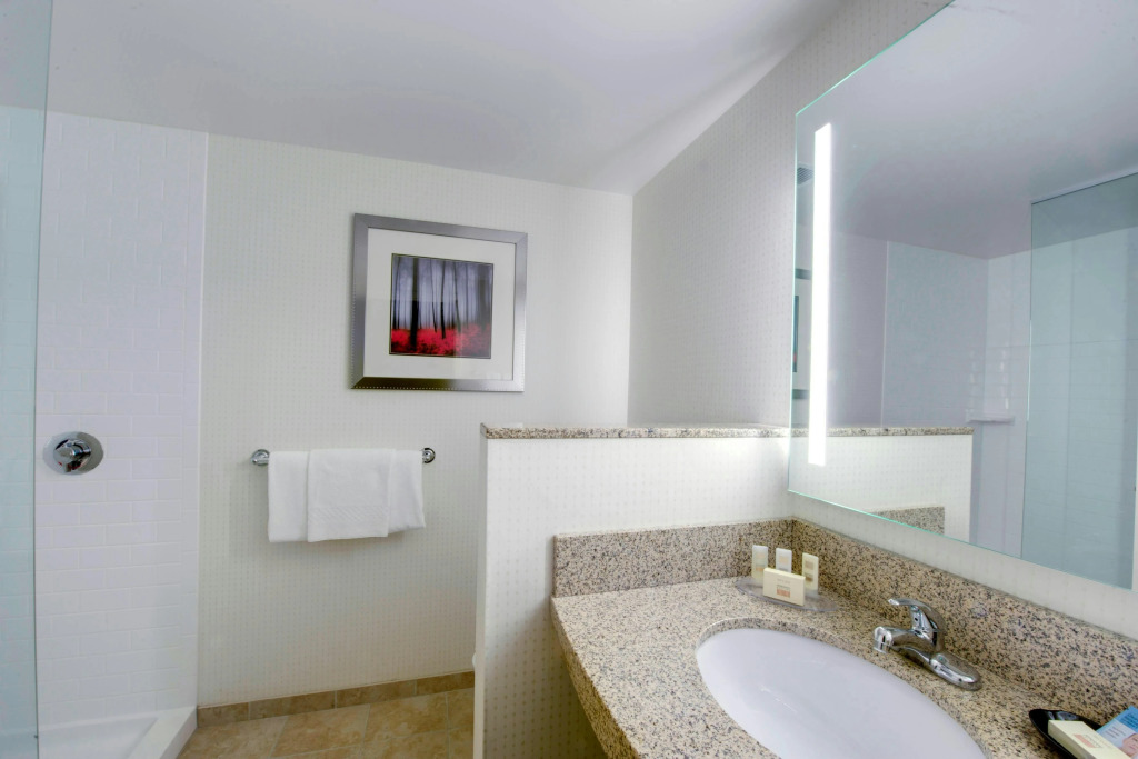 Courtyard by Marriott Keene Downtown