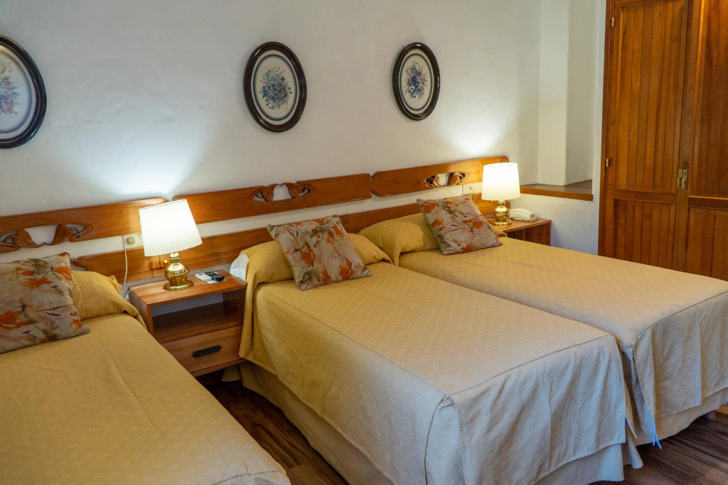 Hotel y Cabañas Le Village