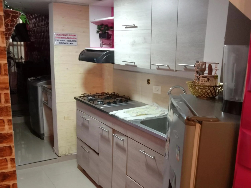 APARTAMENTO PARA TRES PERSONAS a 10 minutos del centro de eventos valle del pacifico y a la misma distancia del centro de la ciudad Y también a 300 mts del Orquideorama