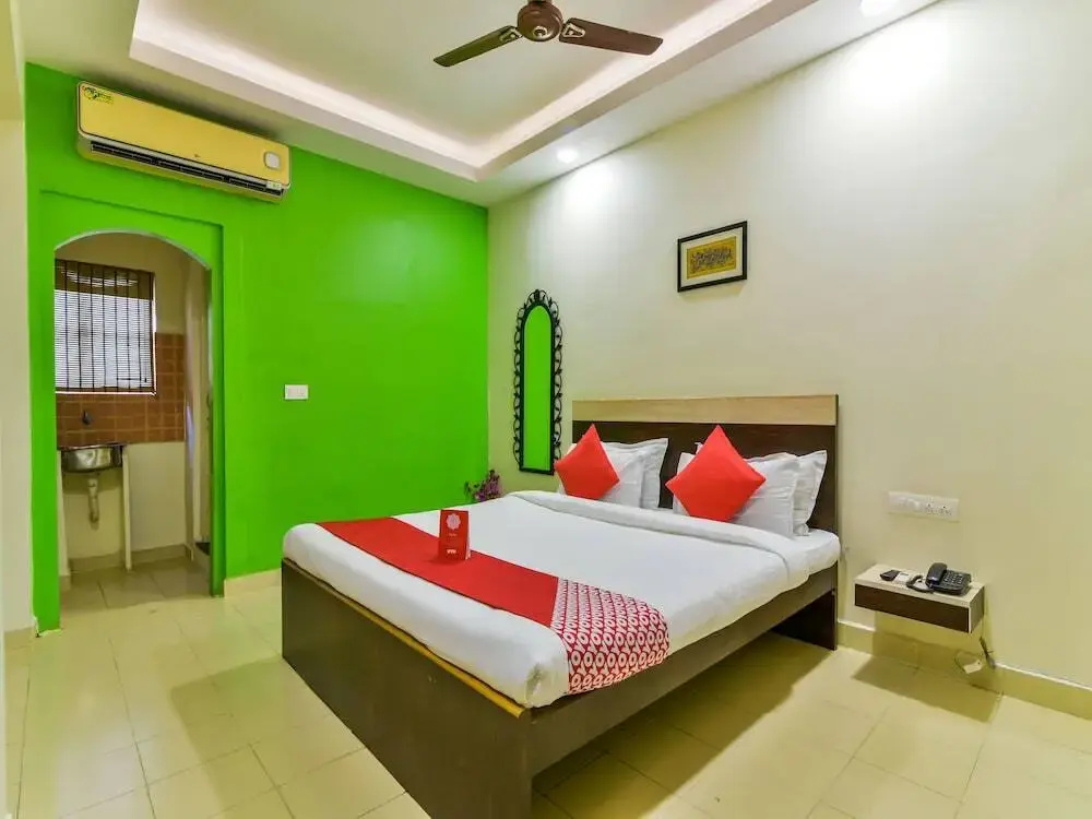 Sab’s De Aalayam by OYO Rooms