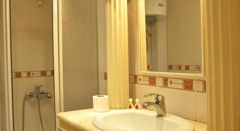 Ani Hotel