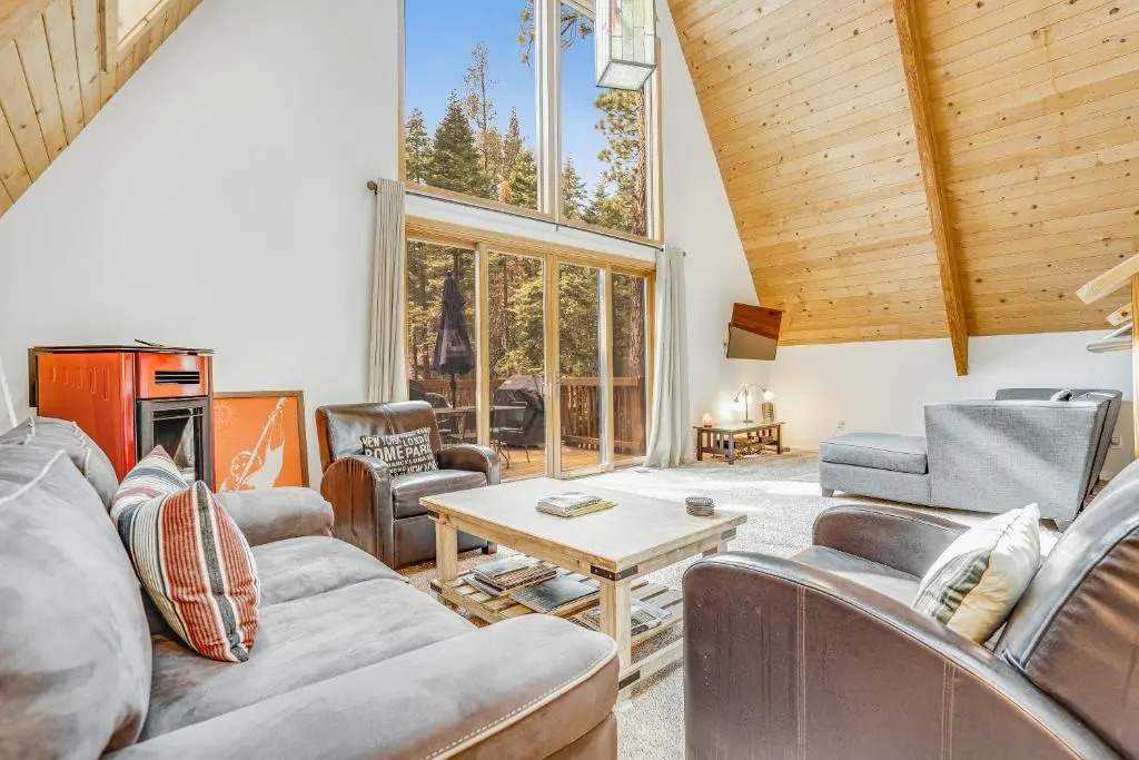 Tamarack by Avantstay Remodeled Chamberlands! Full Beach / Pool Access!