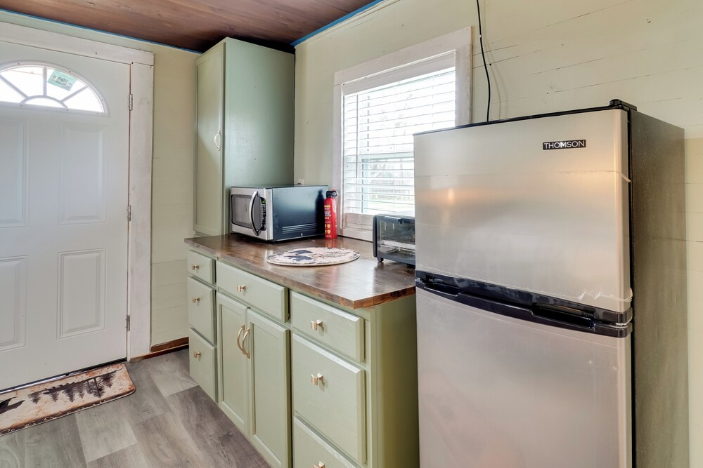 Explore Cades Cove & Smoky Mtns! Restored Cabin