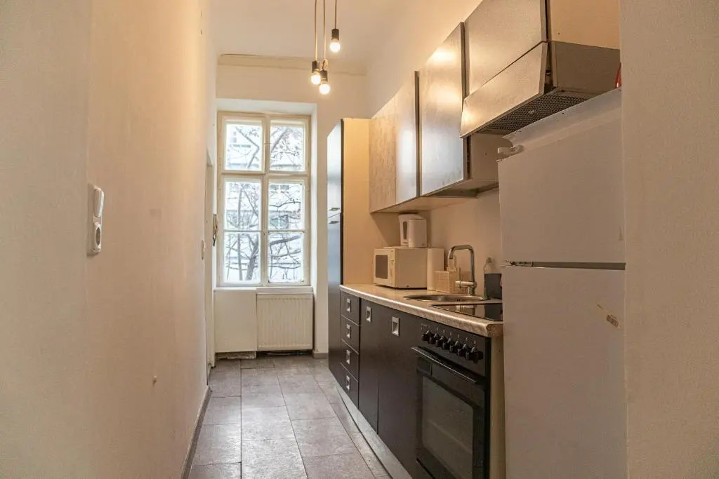 Central 3BR Shared Apartment - Bookable in Lockdown