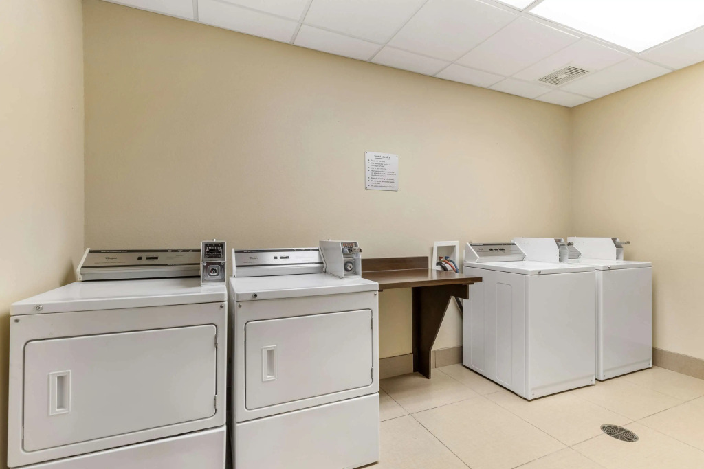 Best Western Plus Longhorn Inn & Suites