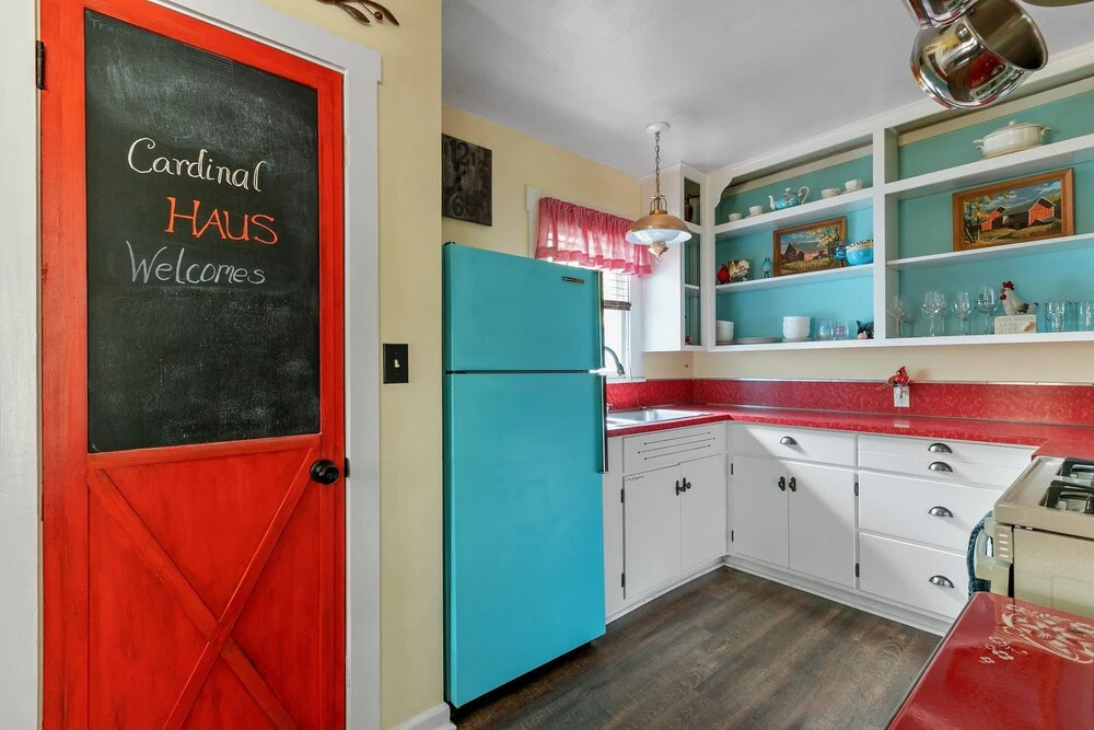 Cardinal Haus 2 Bedroom Home by RedAwning