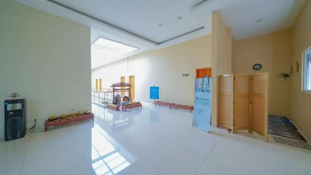 Urbanview Darmo Residence Bandung