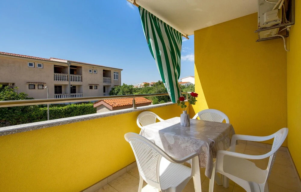 Beautiful Apartment in Povljana With Wifi and 2 Bedrooms