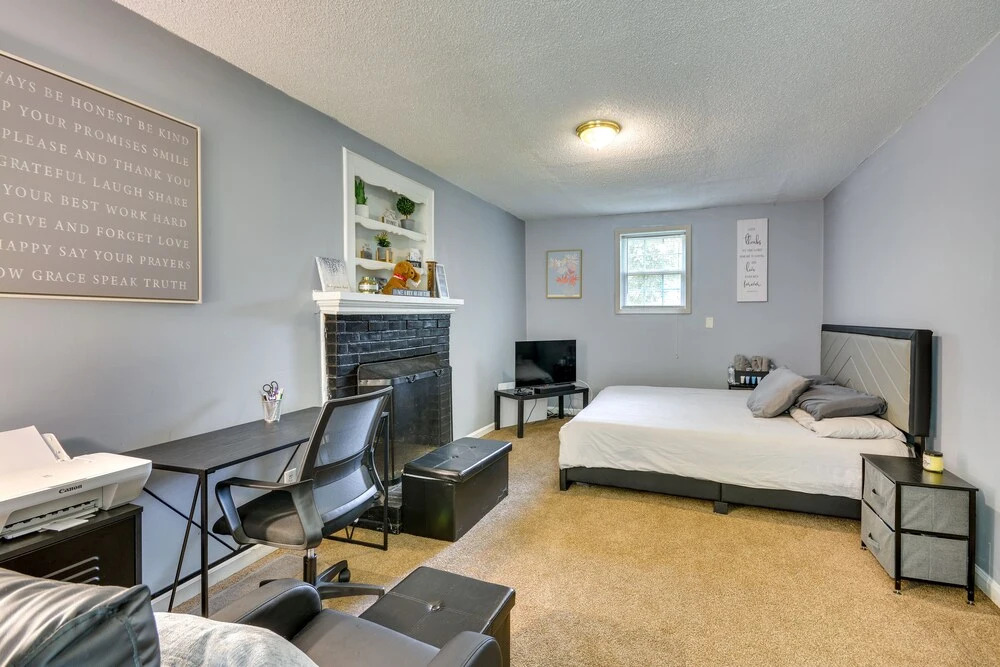 Charming Lexington Home - 2 Mi to Downtown!