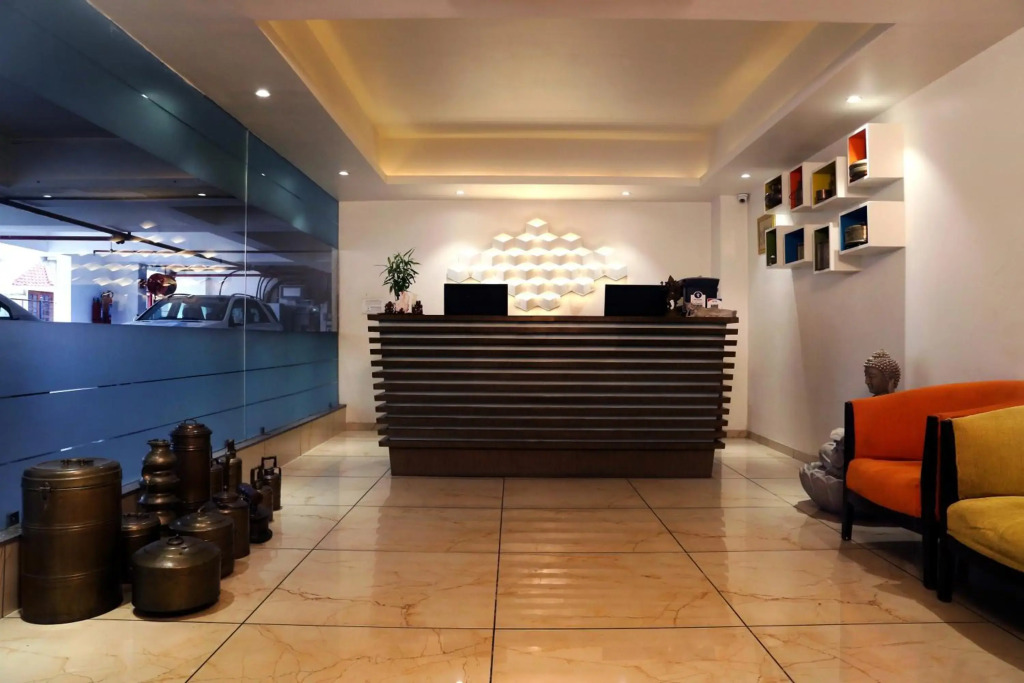 OYO Premium Vastrapur Lake