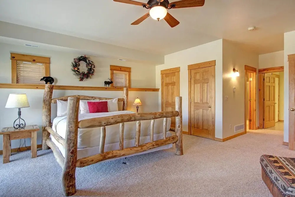 Mount Enentah 37 2 Bedroom Condo by RedAwning