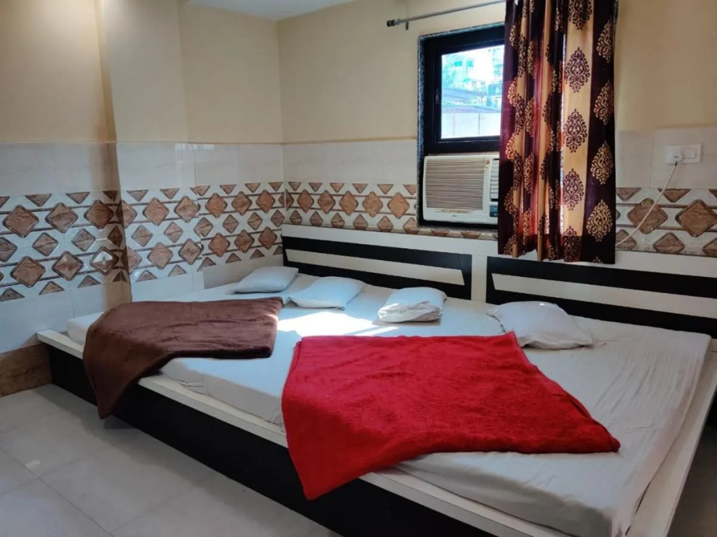 Hotel Ujala Palace