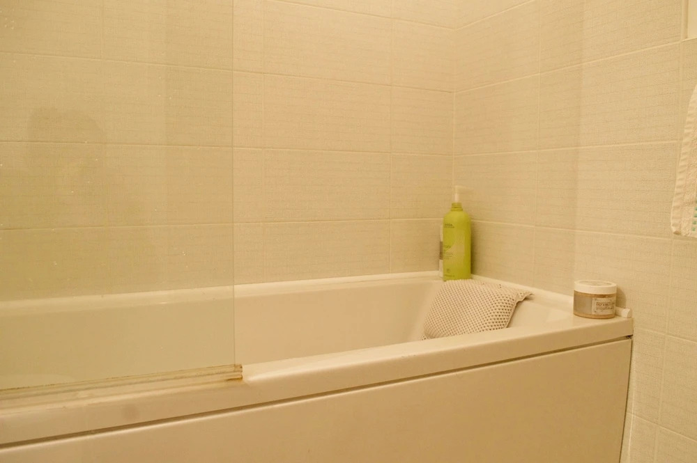 2 Bedroom Flat In Edinburgh
