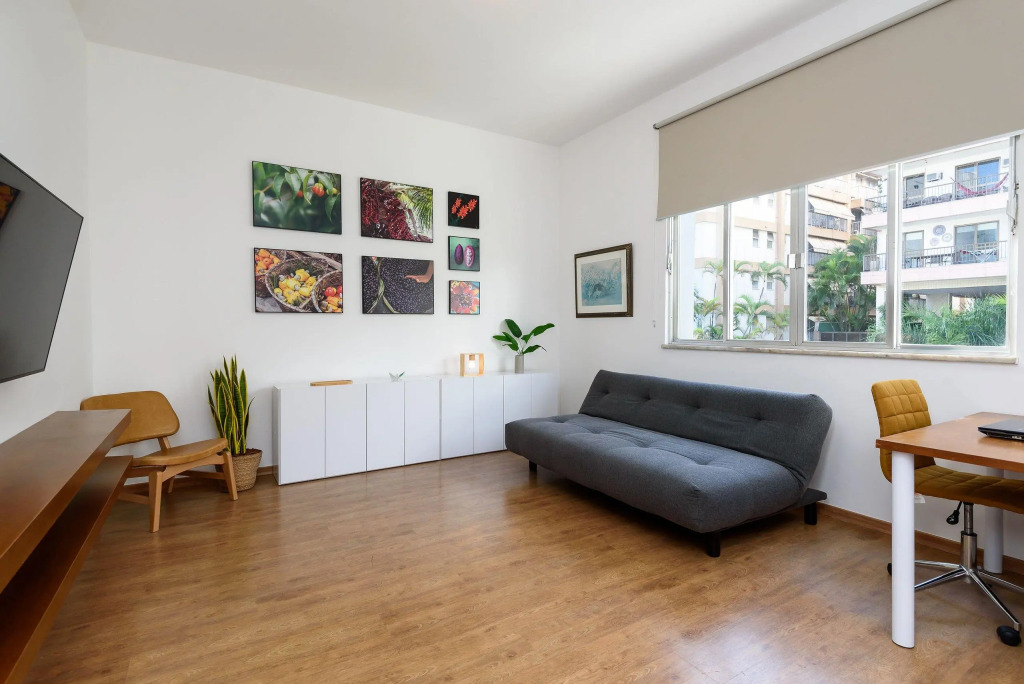 Amplo Apartamento Decorado Em Ipanema | Bt 185/401