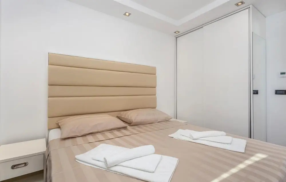 Awesome Home in Malinska With Wifi and 2 Bedrooms