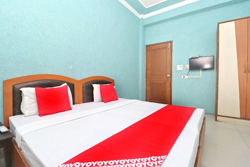 OYO 27012 Hotel Sk Residency