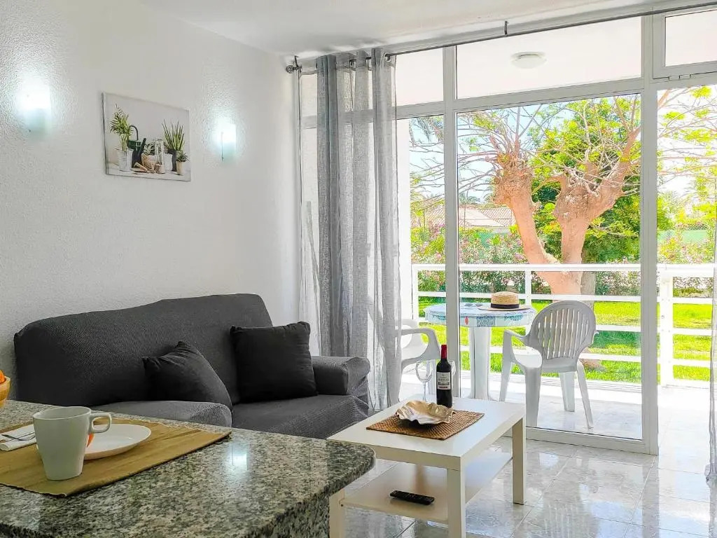 Seaview Friendly Holiday Home 10