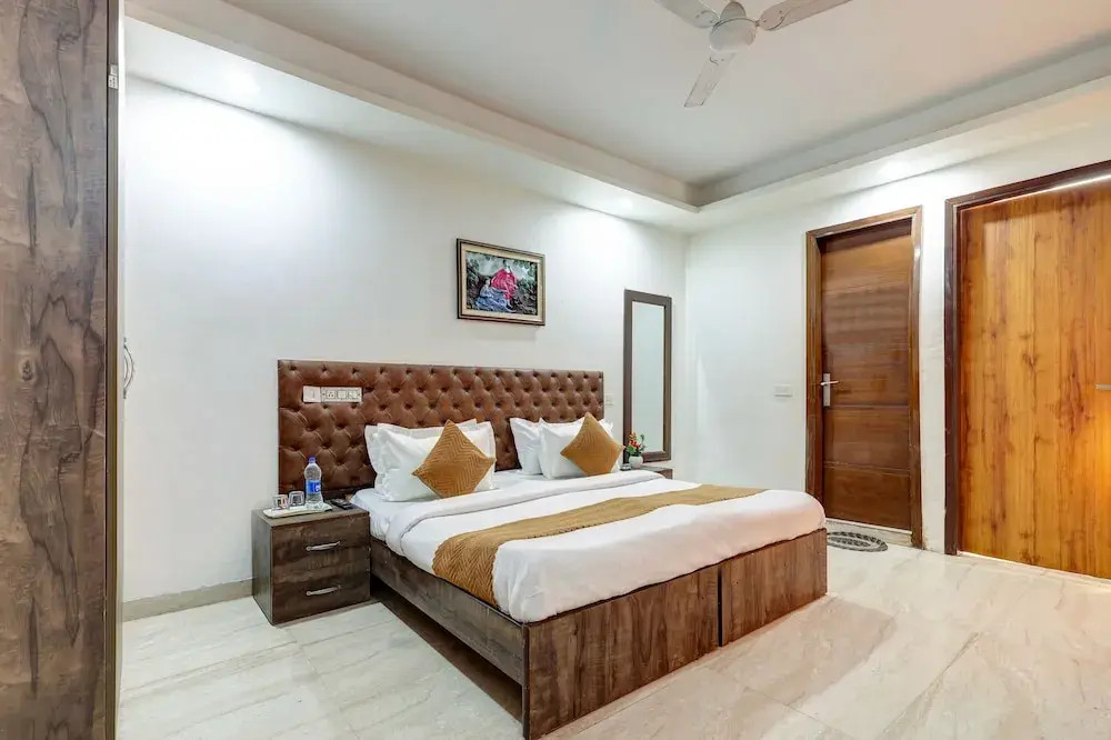 Mauryan Elite Hotel Qutab Minar Metro Station