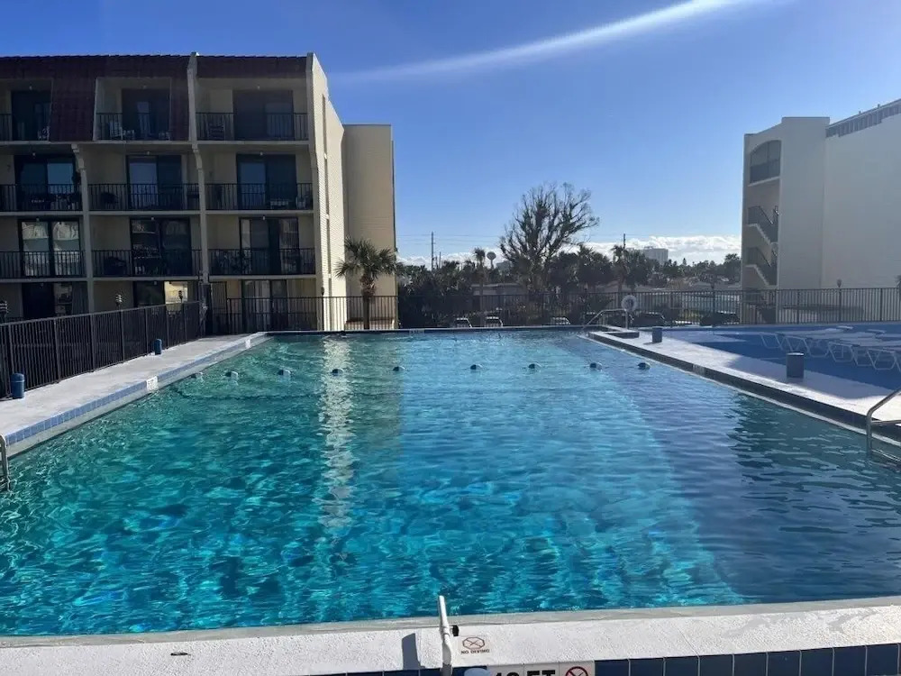 Vantage Pointe 138 - Condo Across The Street In Daytona Beach 1 Bedroom Condo