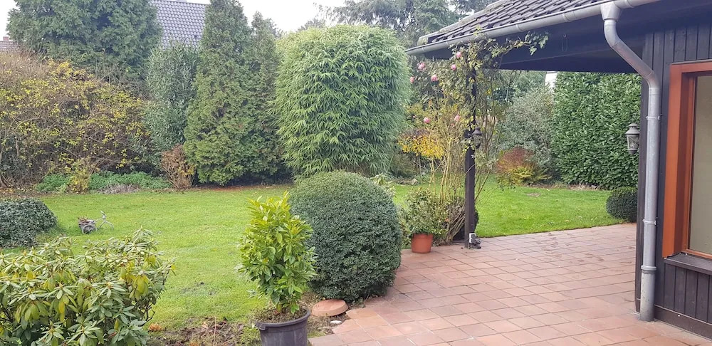 Tolstov-Hotels Beautiful Villa with Big Garden