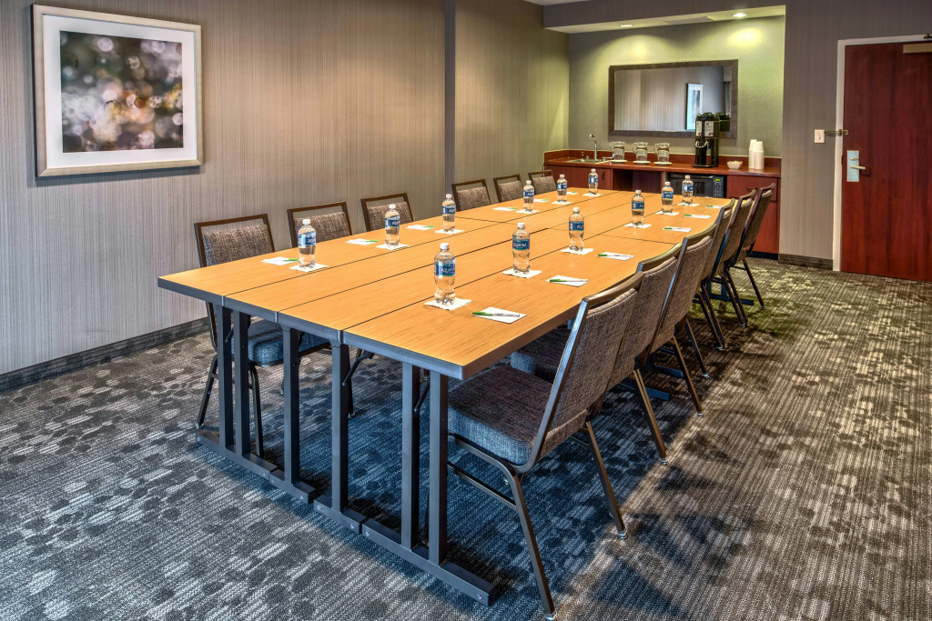 Courtyard by Marriott Springfield