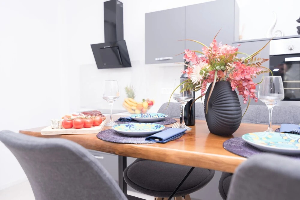 Inviting 2-bed Apartment in Podstrana