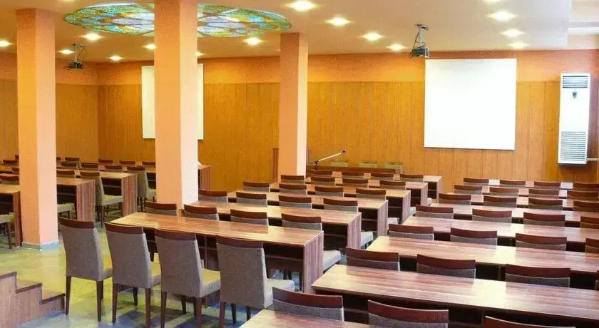 City Hotel